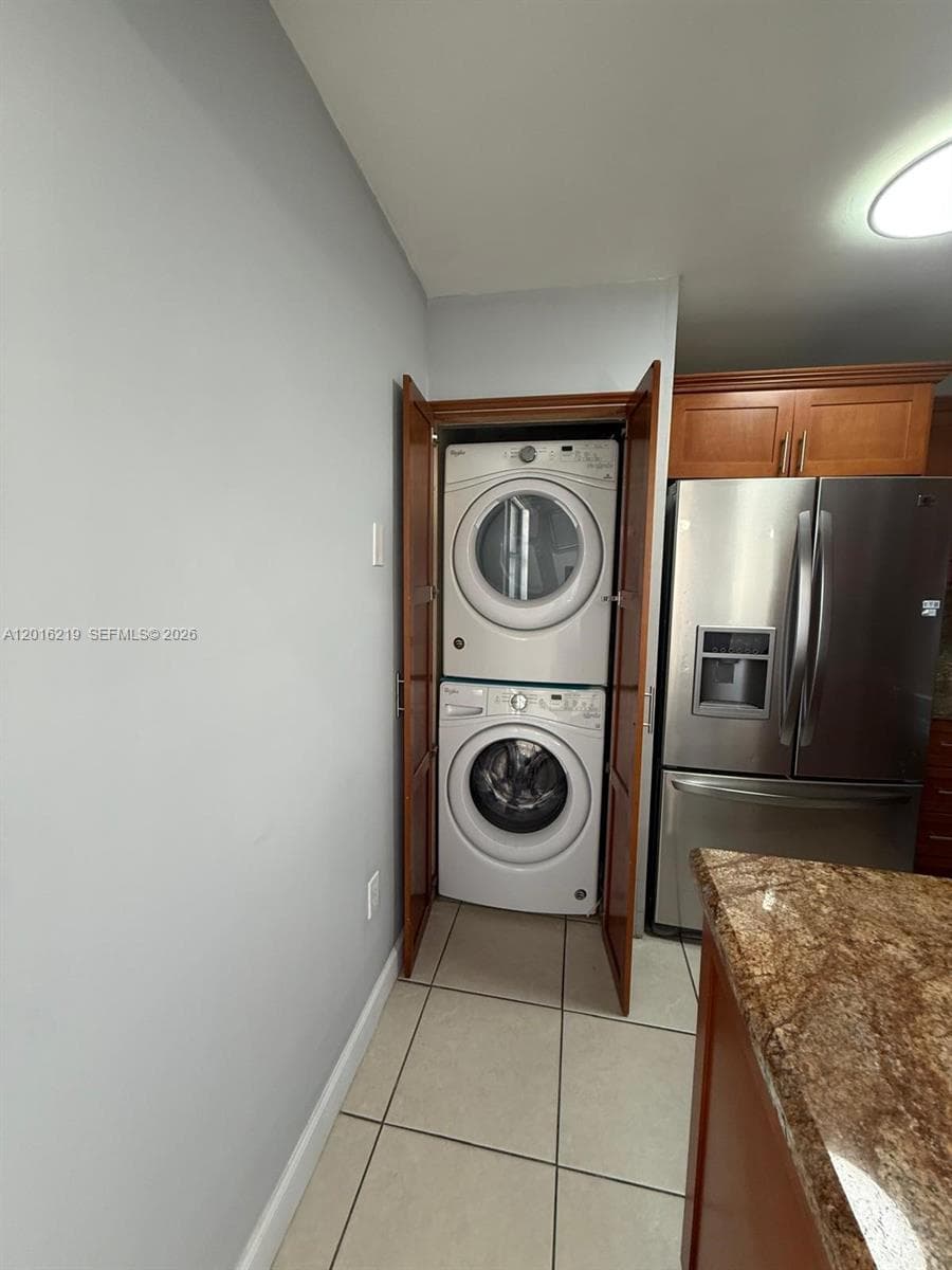 Indian Lk Village Phase 1, Miami, FL — 23
