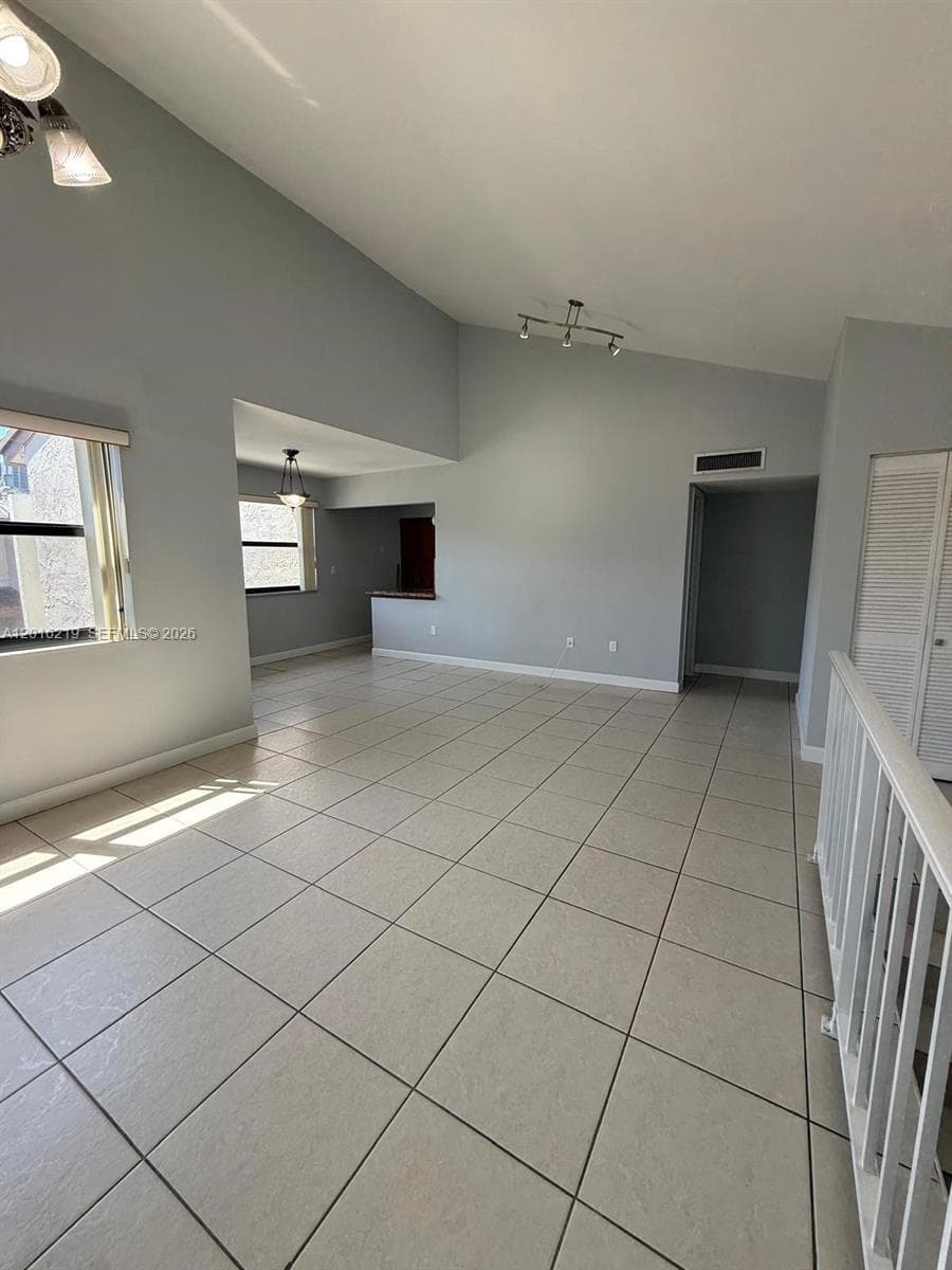 Indian Lk Village Phase 1, Miami, FL — 16