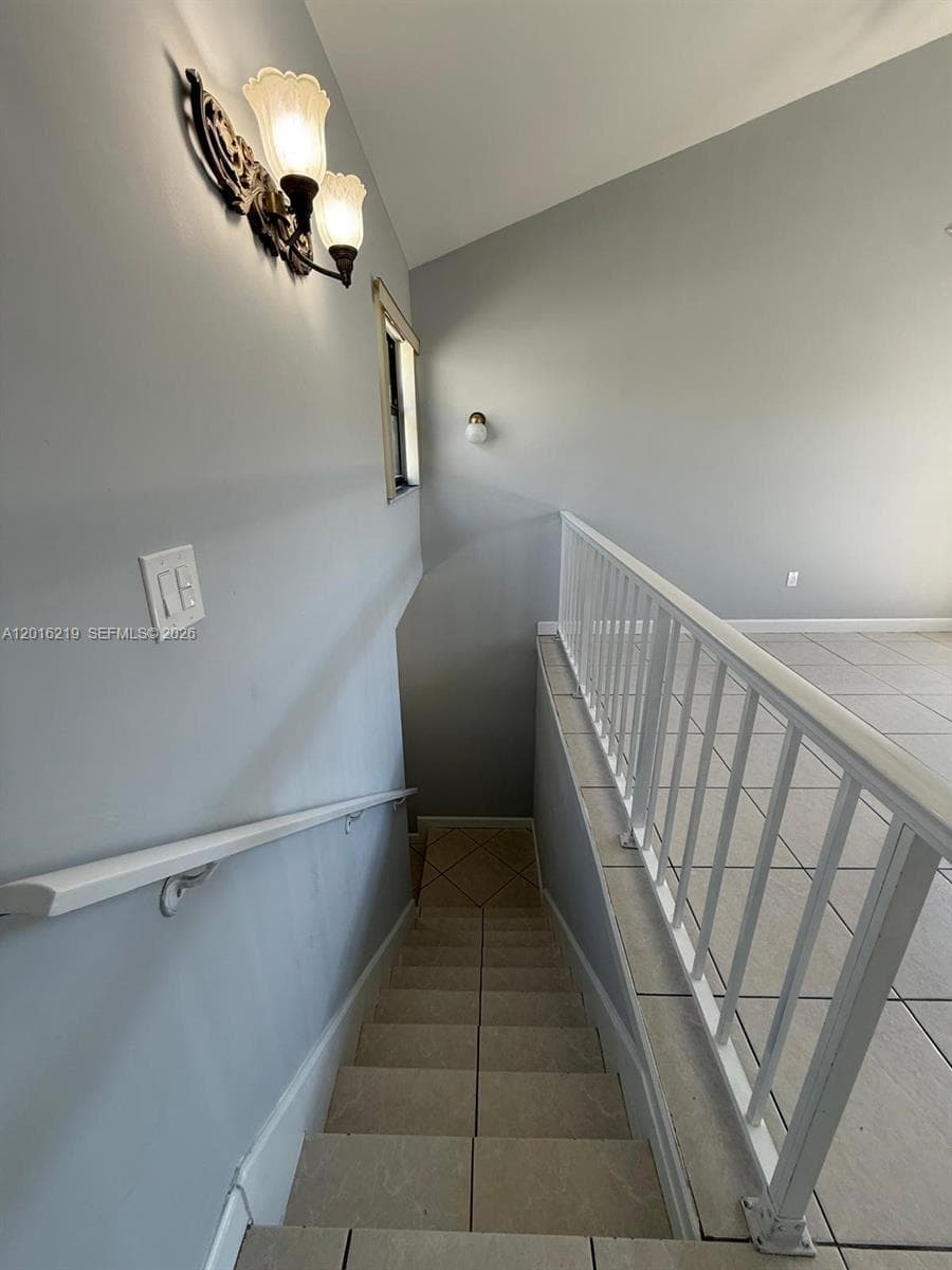 Indian Lk Village Phase 1, Miami, FL — 12