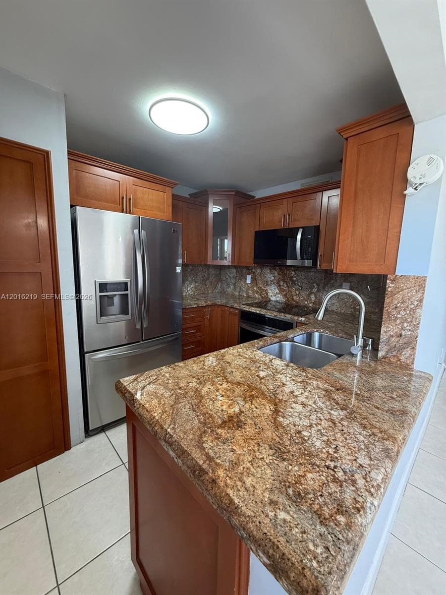 Indian Lk Village Phase 1, Miami, FL — 22