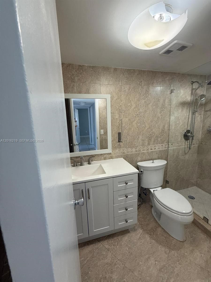 Indian Lk Village Phase 1, Miami, FL — 32