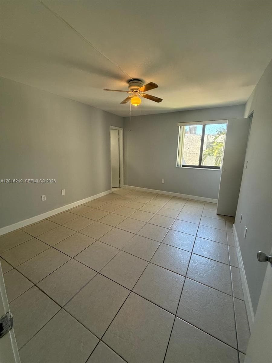 Indian Lk Village Phase 1, Miami, FL — 39
