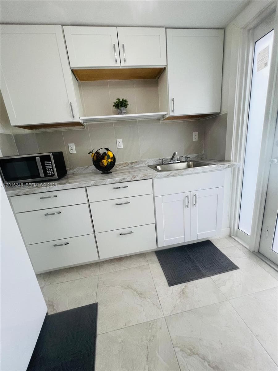 2500 SW 131st Ct, Miami FL 33175 — 27