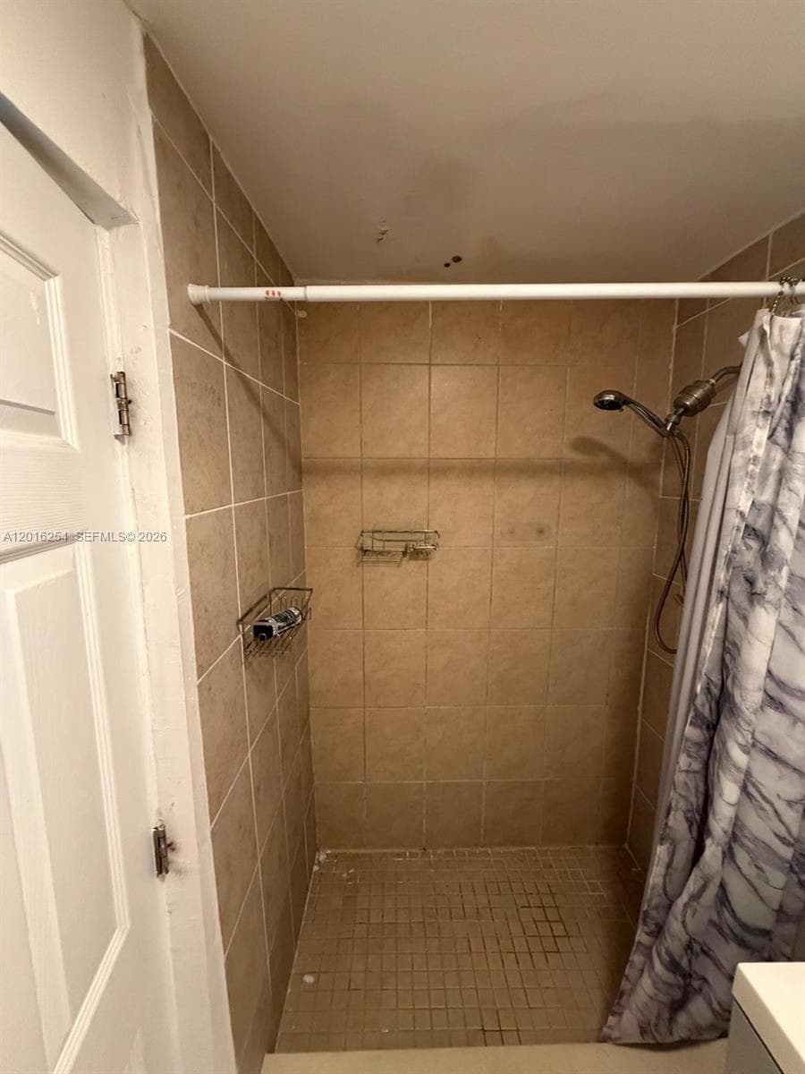 9050 NW 31st Ave # 2, Miami FL 33147 — 4