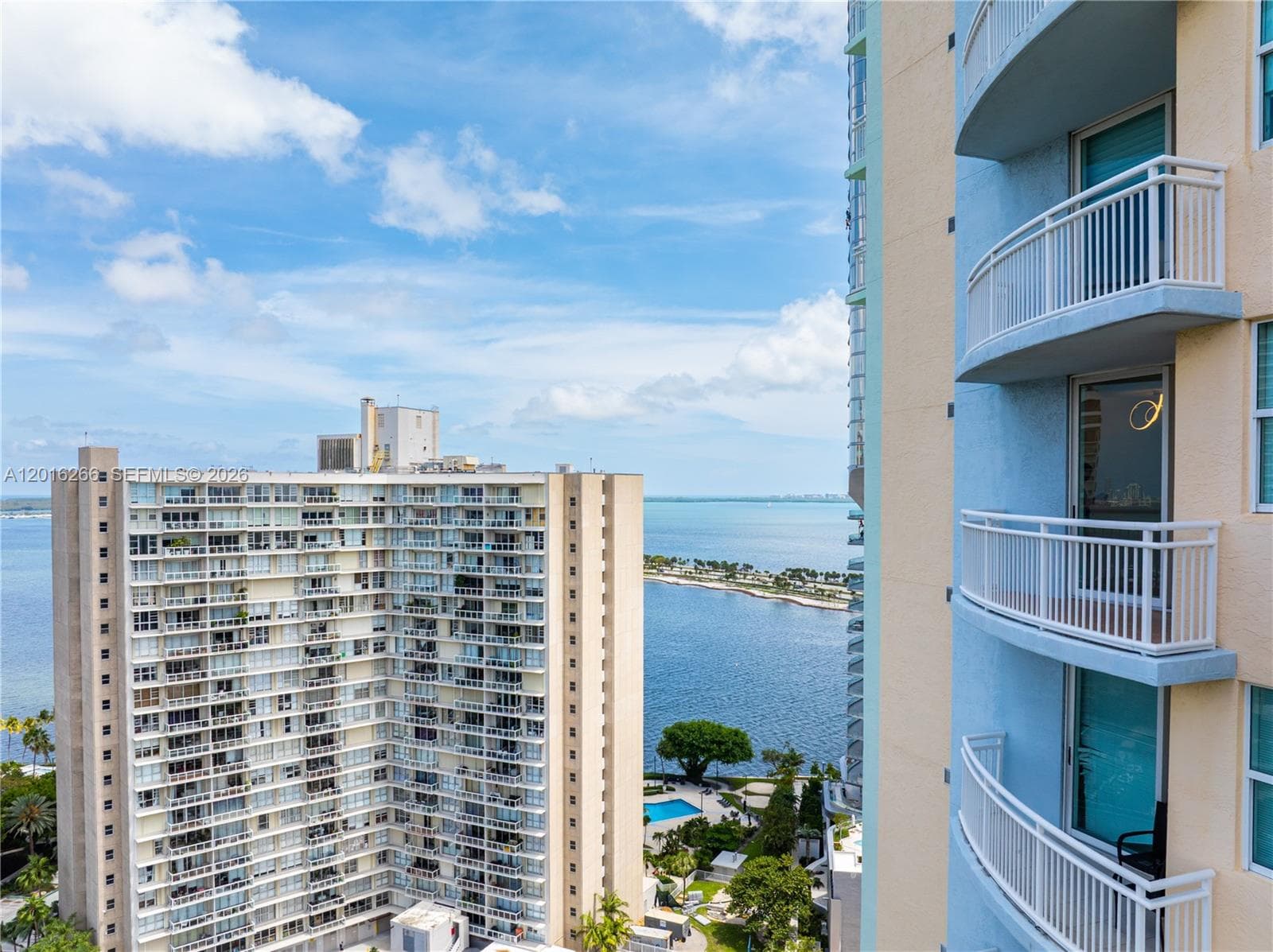 2475 Brickell Ave # 2206, Miami FL 33129 — 60