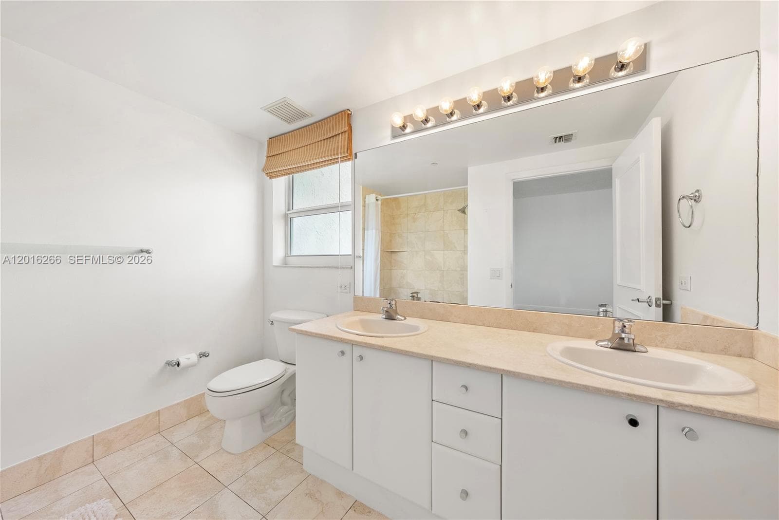 2475 Brickell Ave # 2206, Miami FL 33129 — 25