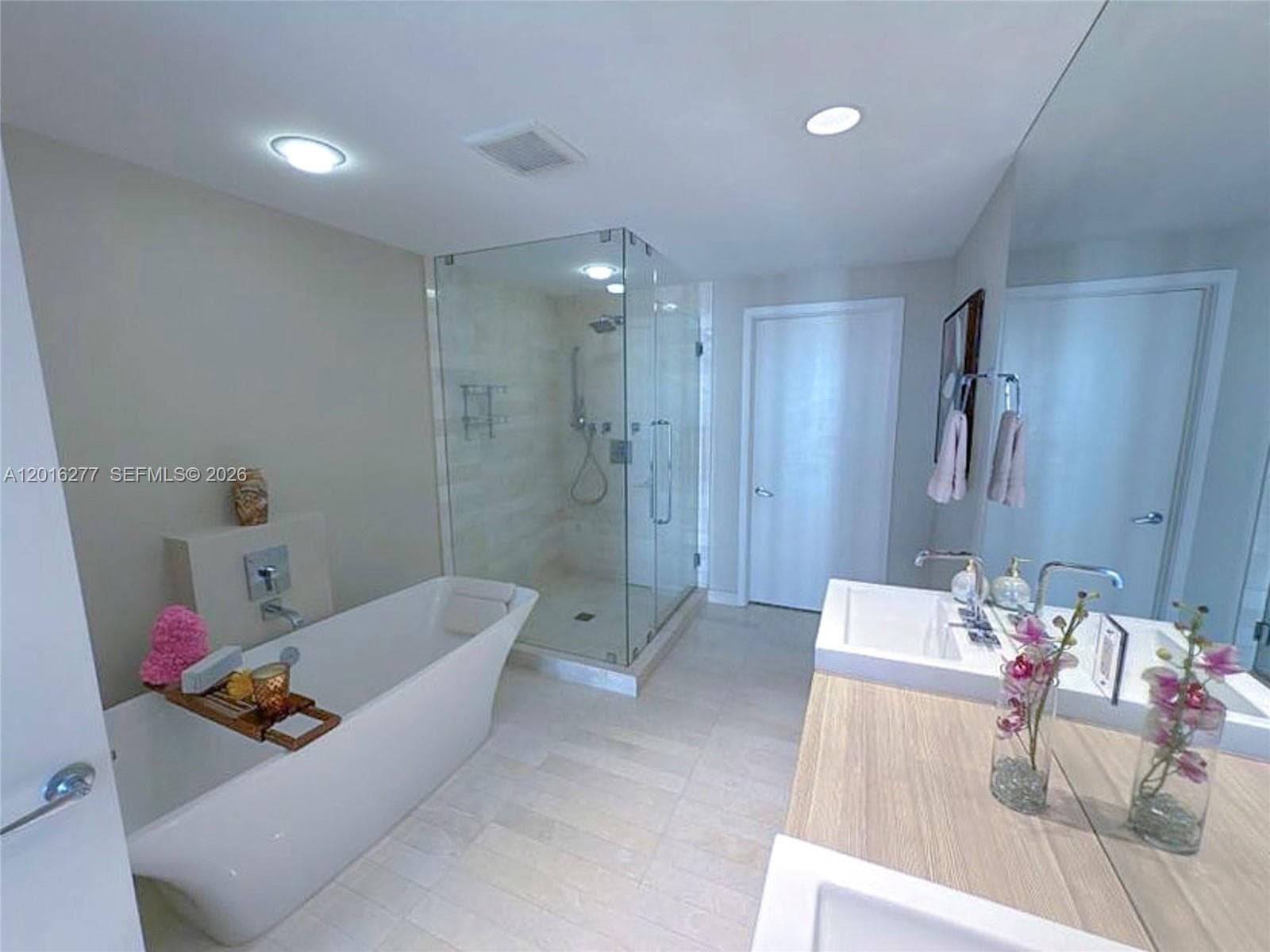 17111 Biscayne Blvd # 1705, North Miami Beach FL 33160 — 25