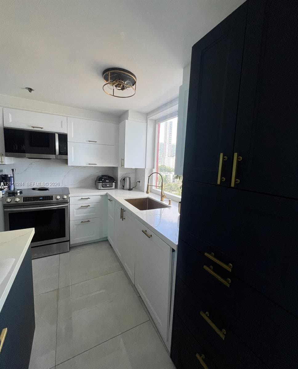 1627 Brickell Ave # 1204, Miami FL 33129 — 14