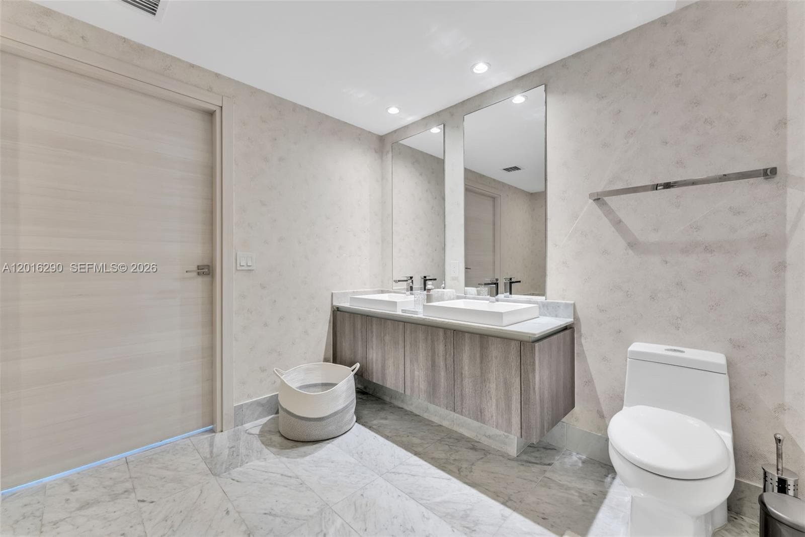 801 S Miami Ave # 1805, Miami FL 33130 — 19
