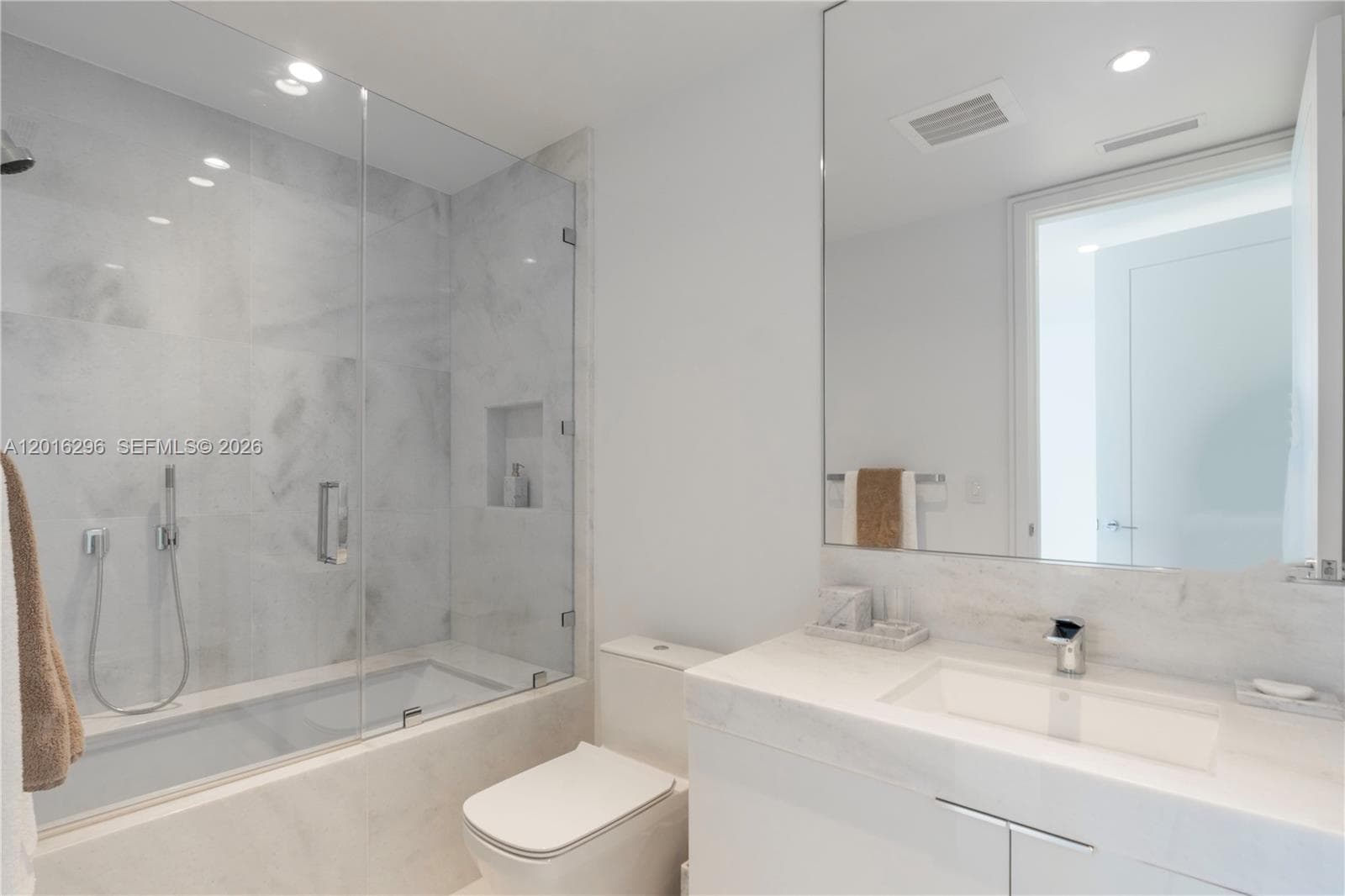 17975 Collins Ave # 1402, Sunny Isles Beach FL 33160 — 29
