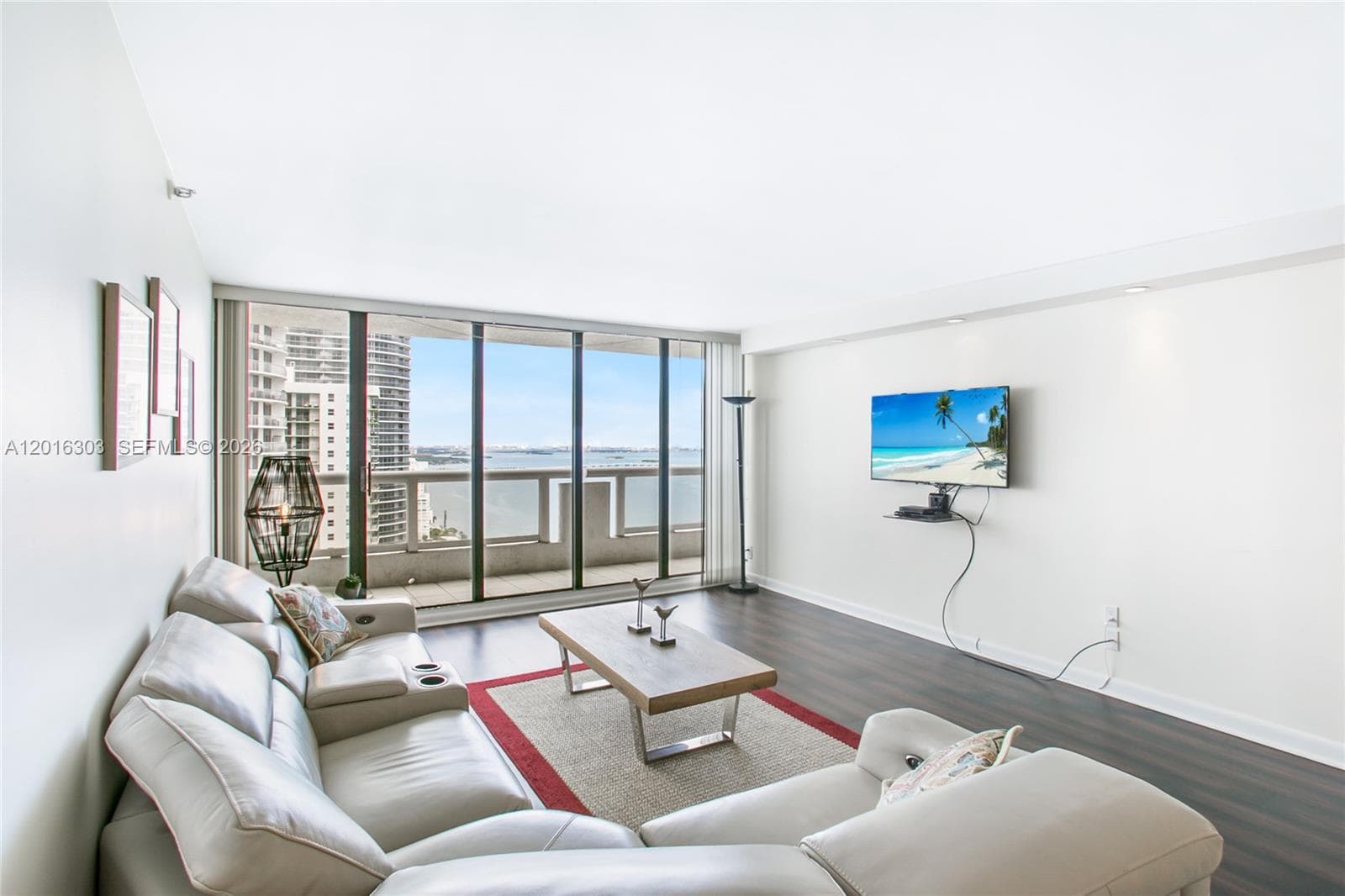 1717 N Bayshore Dr # 3751, Miami FL 33132 — 2