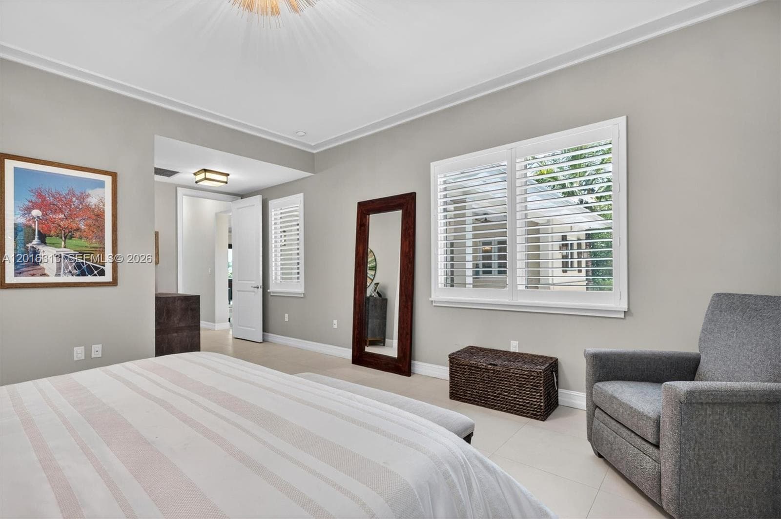 442 Amalfi Ave, Coral Gables FL 33146 — 42