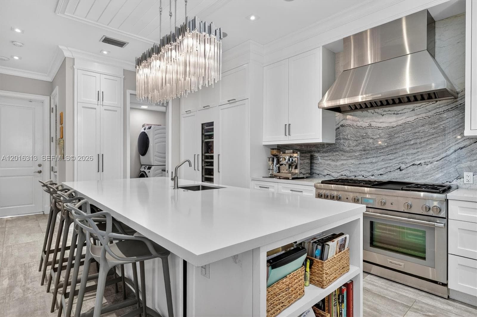 442 Amalfi Ave, Coral Gables FL 33146 — 24