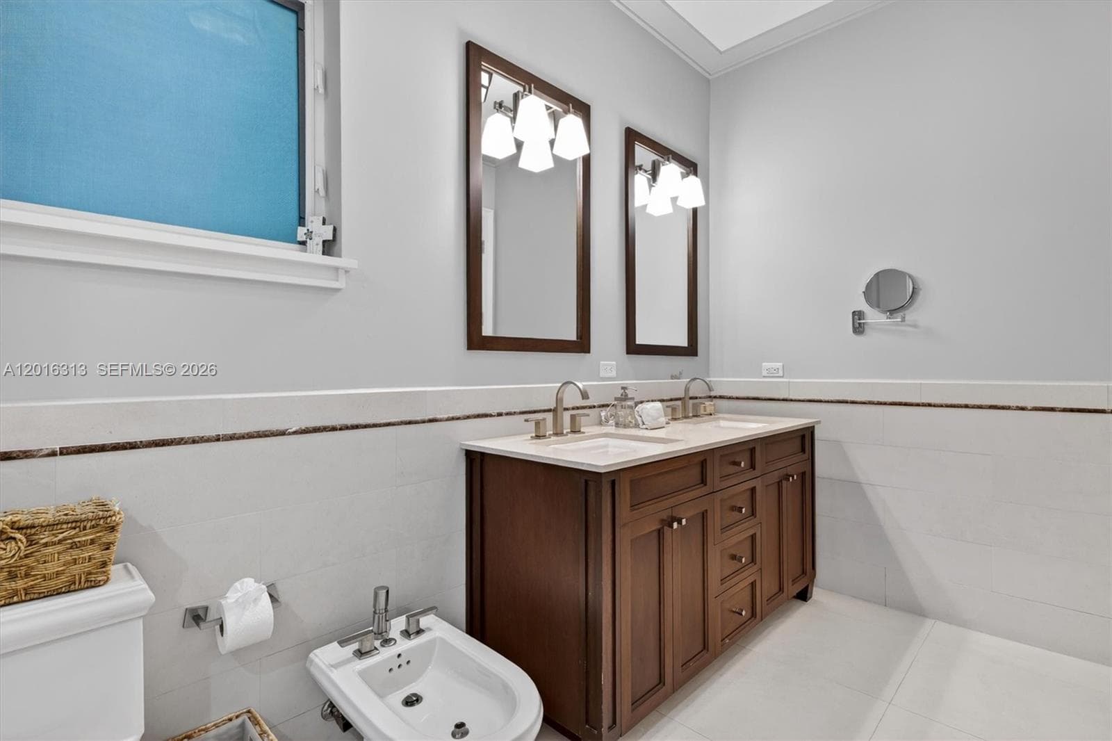 442 Amalfi Ave, Coral Gables FL 33146 — 48