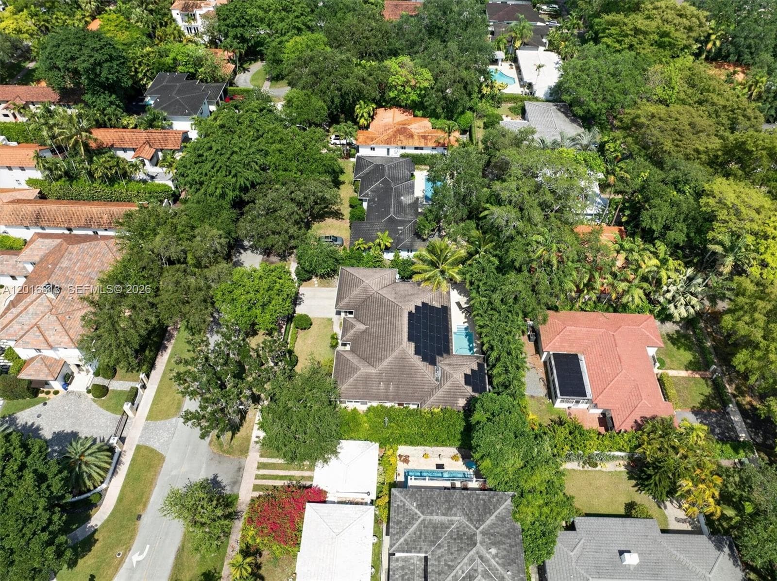 442 Amalfi Ave, Coral Gables FL 33146 — 68