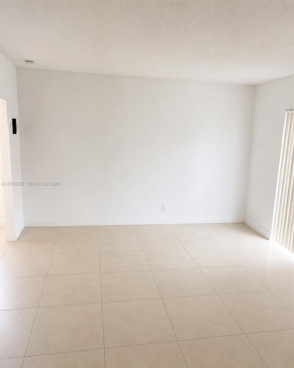 17911 NW 68th Ave # M201, Hialeah FL 33015 — 8