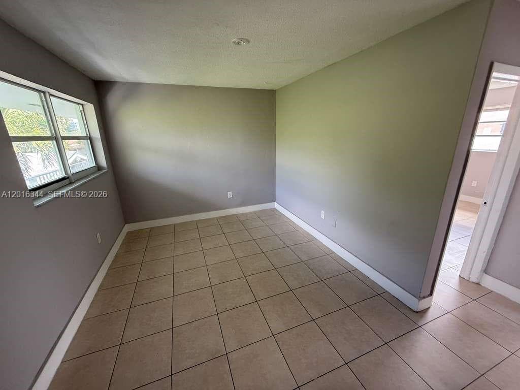1646 NW 2nd St # 6, Miami FL 33125 — 3