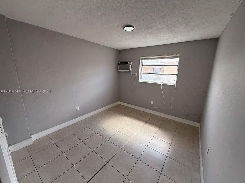 1646 NW 2nd St # 6, Miami FL 33125 — 5