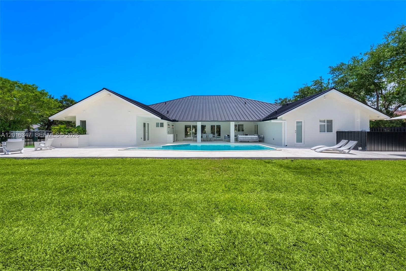 9201 SW 102nd St, Miami FL 33176 — 102