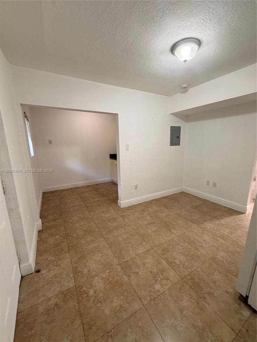 219 NW 10th St # 2, Miami FL 33136 — 4