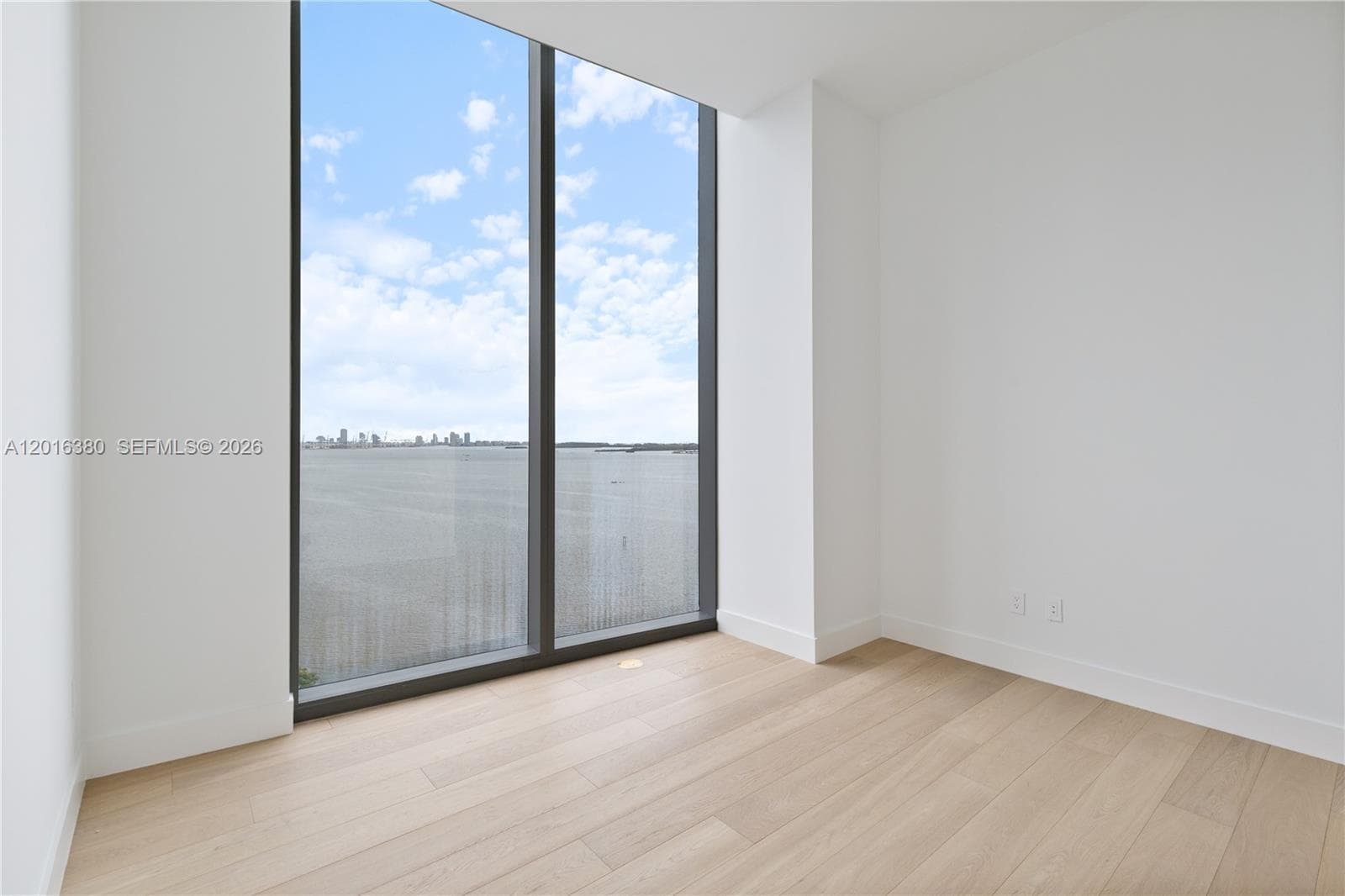 175 SE 25th road # 1601, Miami FL 33129 — 17