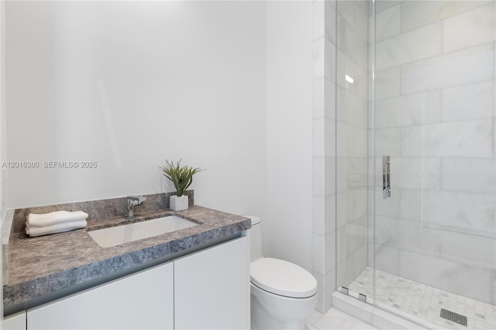 175 SE 25th road # 1601, Miami FL 33129 — 19