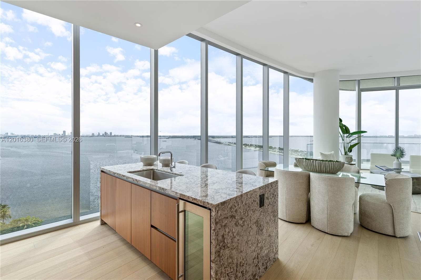 175 SE 25th road # 1601, Miami FL 33129 — 4