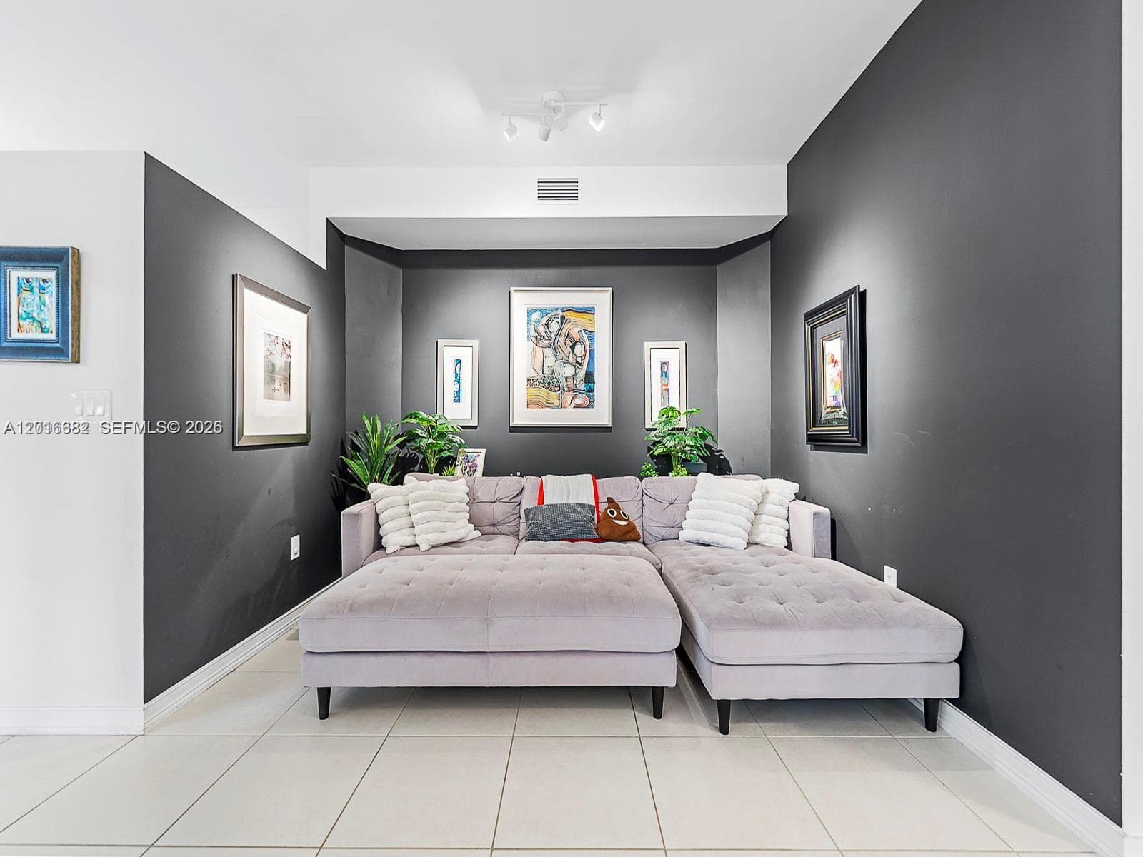 15533 N Miami Lakeway N # 19, Miami Lakes FL 33014 — 9