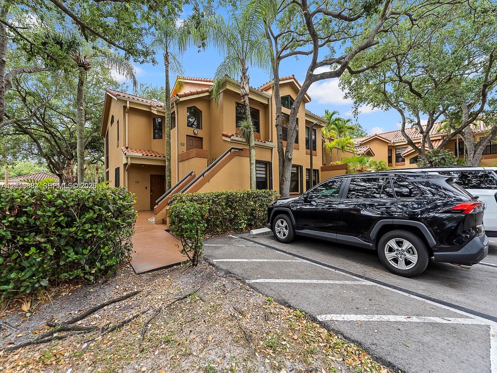 15533 N Miami Lakeway N # 19, Miami Lakes FL 33014 — 29