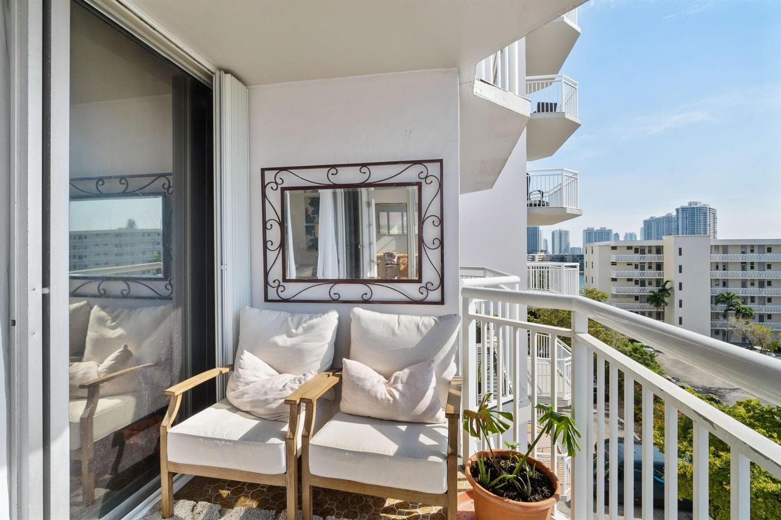 18021 Biscayne Boulevard # 504, Aventura FL 33160 — 11