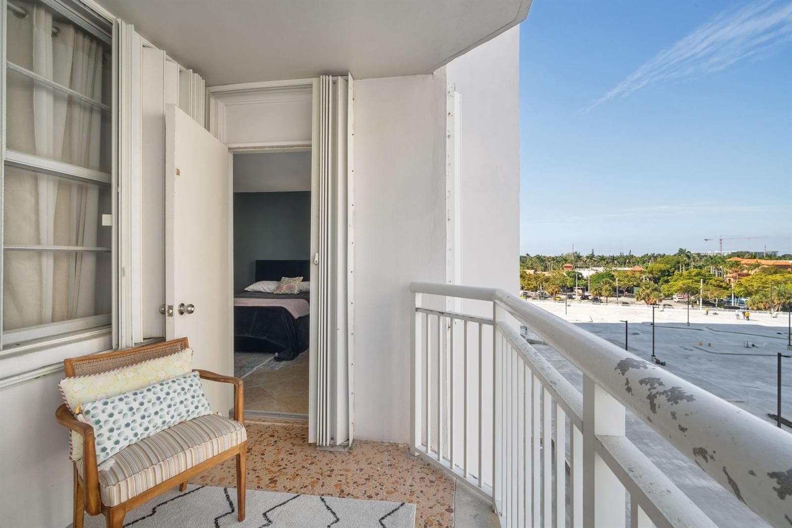 18021 Biscayne Boulevard # 504, Aventura FL 33160 — 21