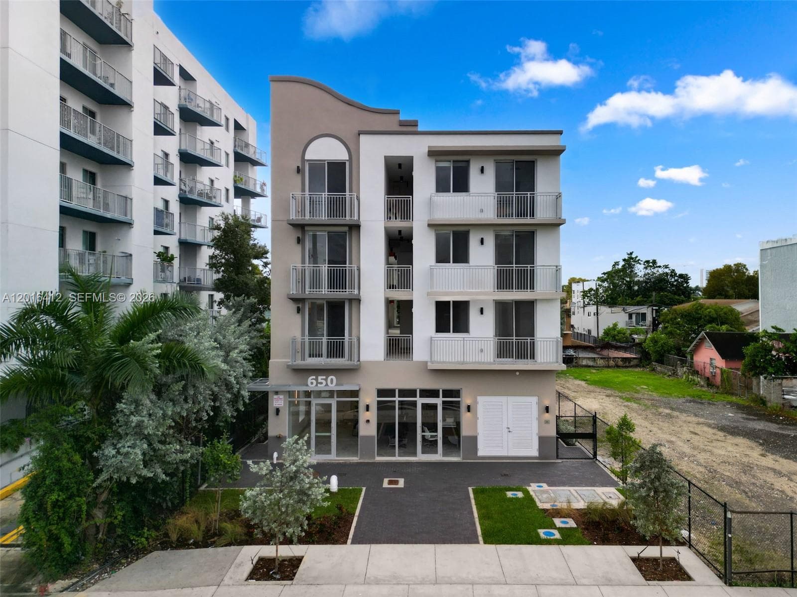 650 SW 1st St # 301, Miami FL 33130 — 12