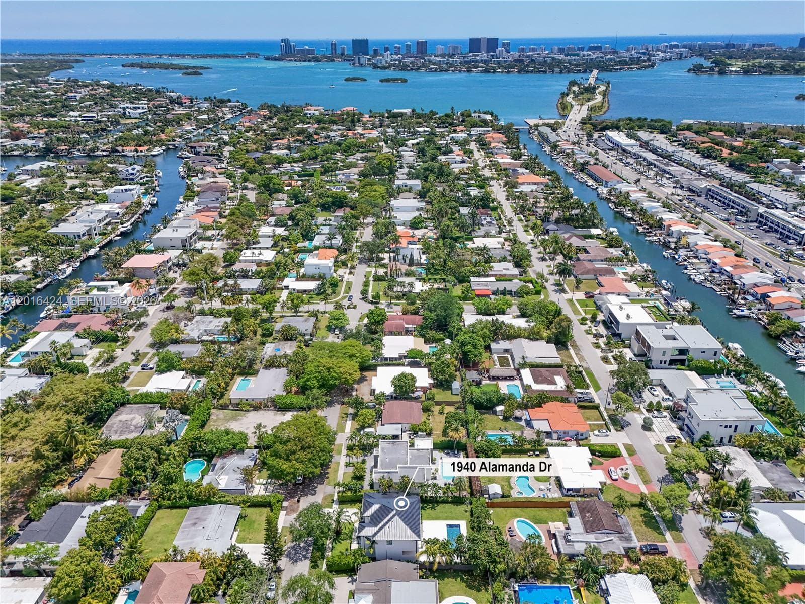 1940 Alamanda Dr, North Miami FL 33181 — 42