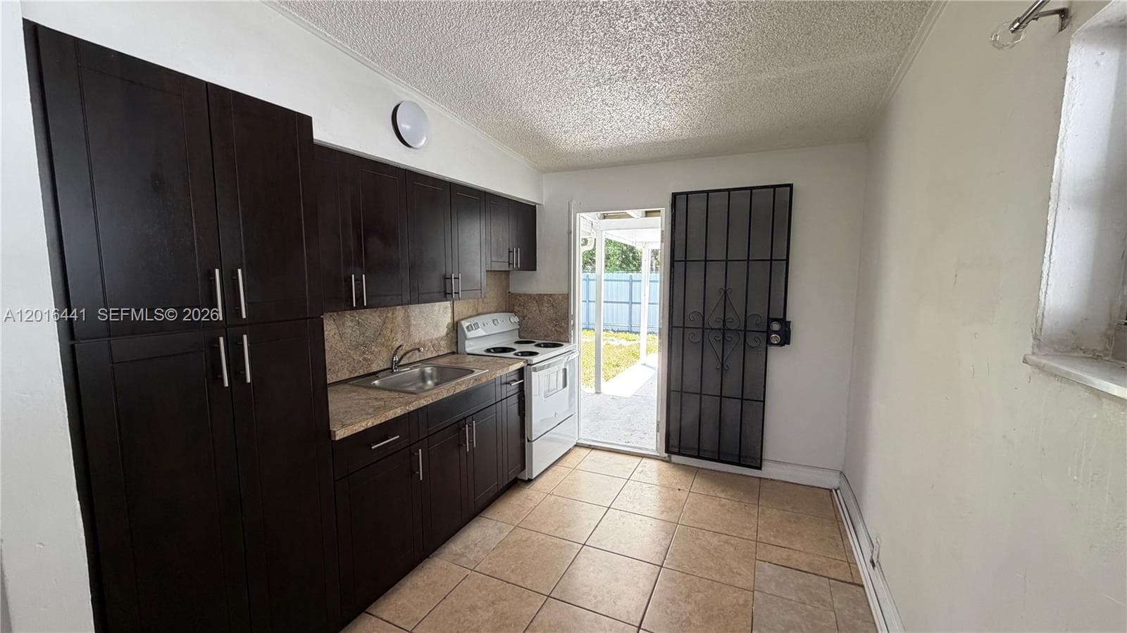 2230 Service Rd, Opa-Locka FL 33054 — 17