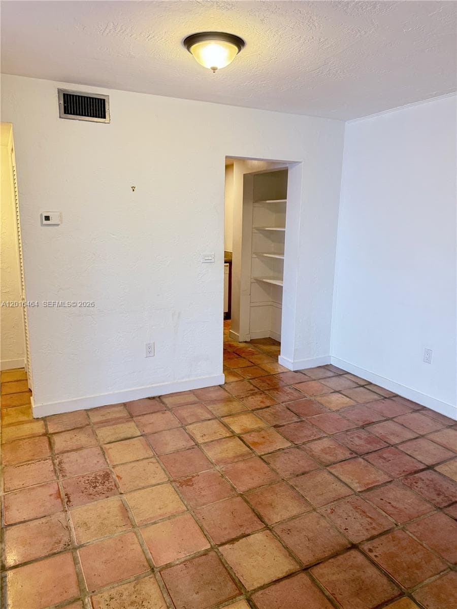 1205 Mariposa Ave # 301, Coral Gables FL 33146 — 2