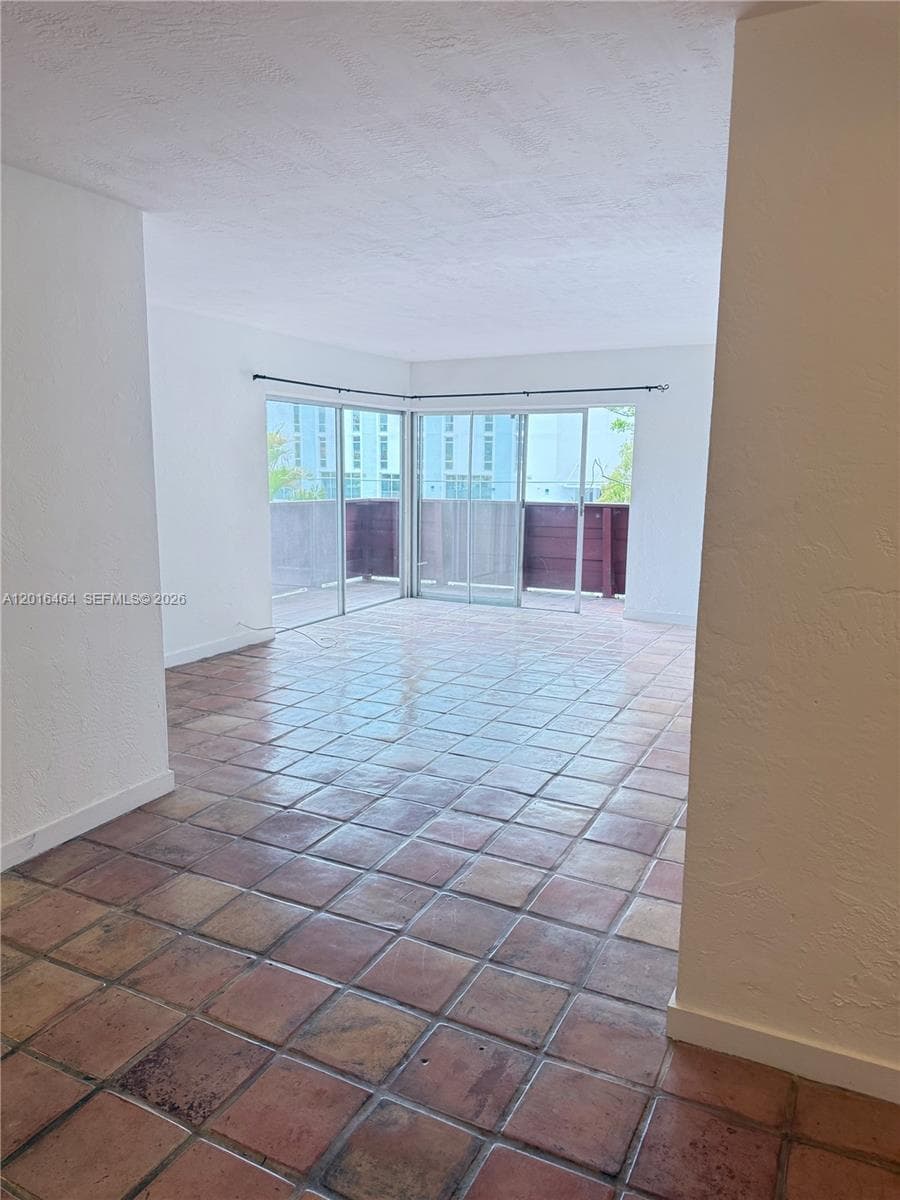 1205 Mariposa Ave # 301, Coral Gables FL 33146 — 17