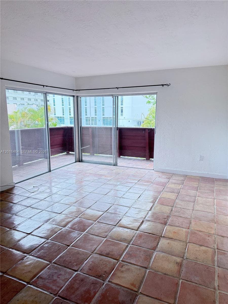 1205 Mariposa Ave # 301, Coral Gables FL 33146 — 8