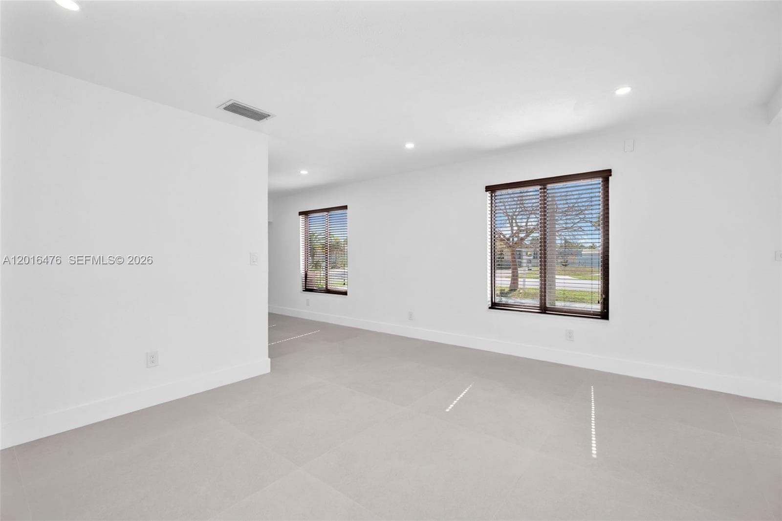 17911 NW 82nd Ave, Hialeah FL 33015 — 7