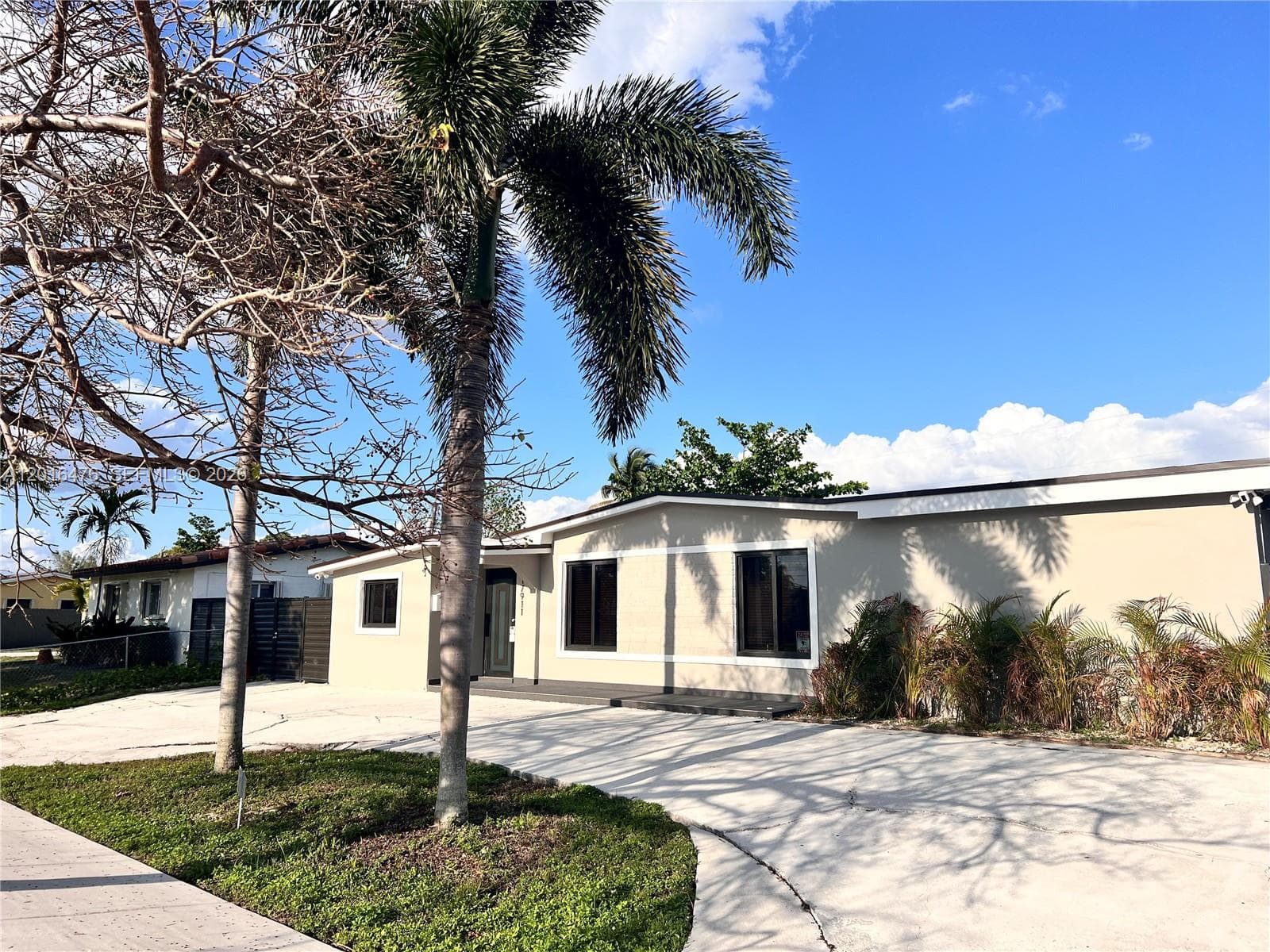 17911 NW 82nd Ave, Hialeah FL 33015 — 4