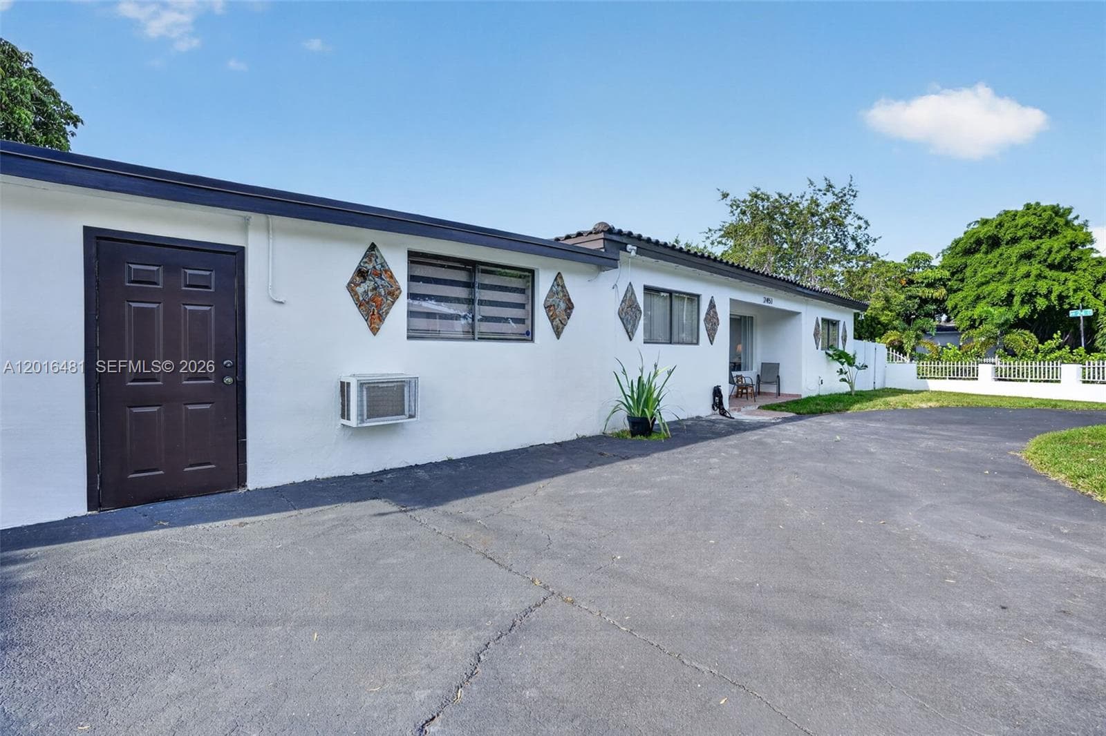 2451 NW 11th St, Miami FL 33125 — 20