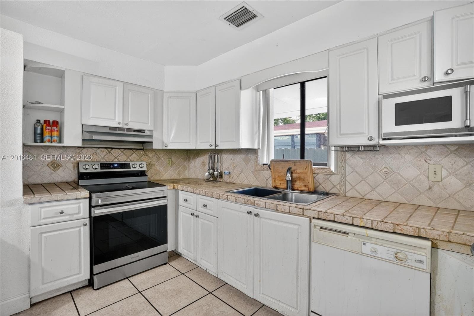 2451 NW 11th St, Miami FL 33125 — 10