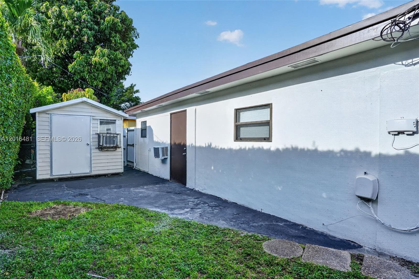 2451 NW 11th St, Miami FL 33125 — 29
