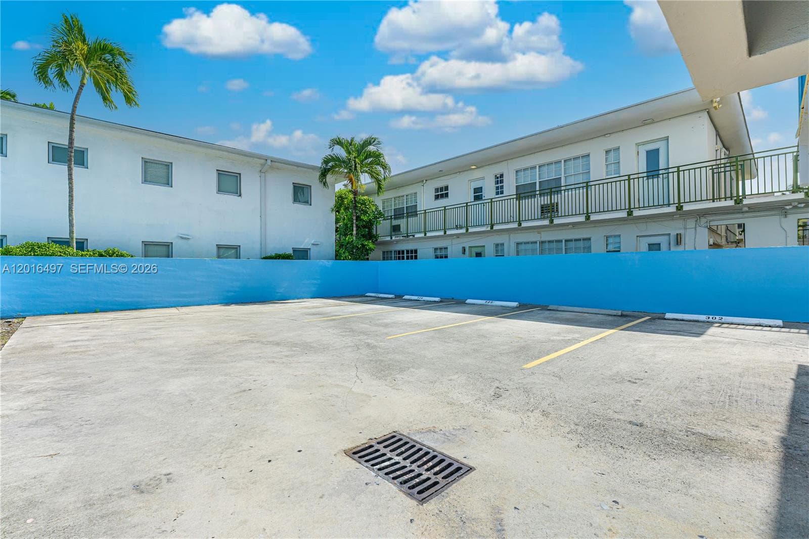 8340 Harding Ave # 201, Miami Beach FL 33141 — 36