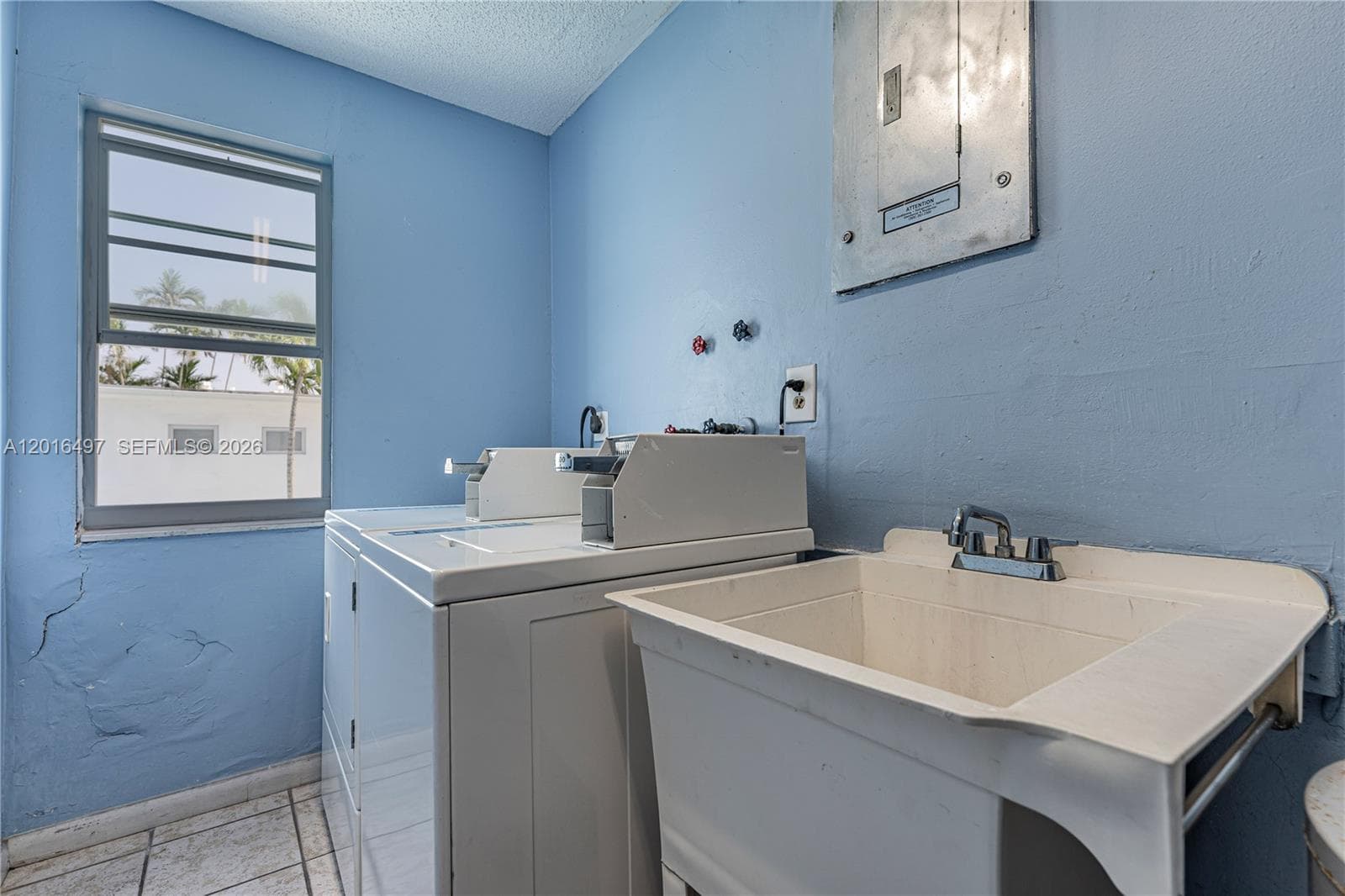 8340 Harding Ave # 201, Miami Beach FL 33141 — 29