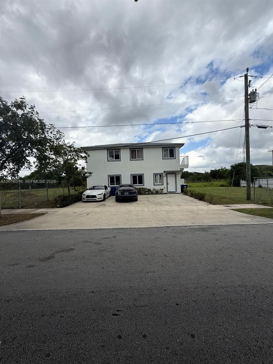 2121-2125 NW 72nd St, Miami FL 33147 — 2