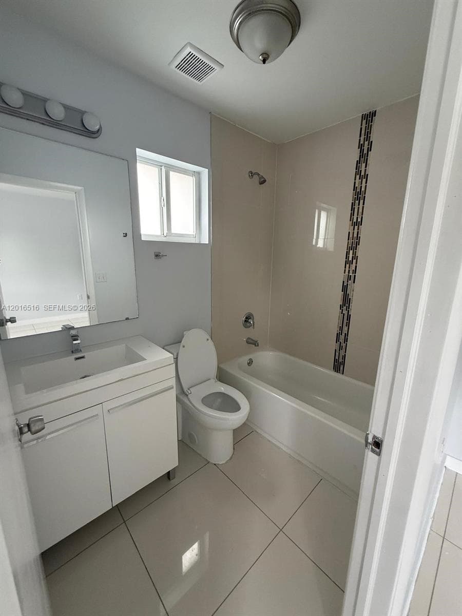 2121-2125 NW 72nd St, Miami FL 33147 — 16