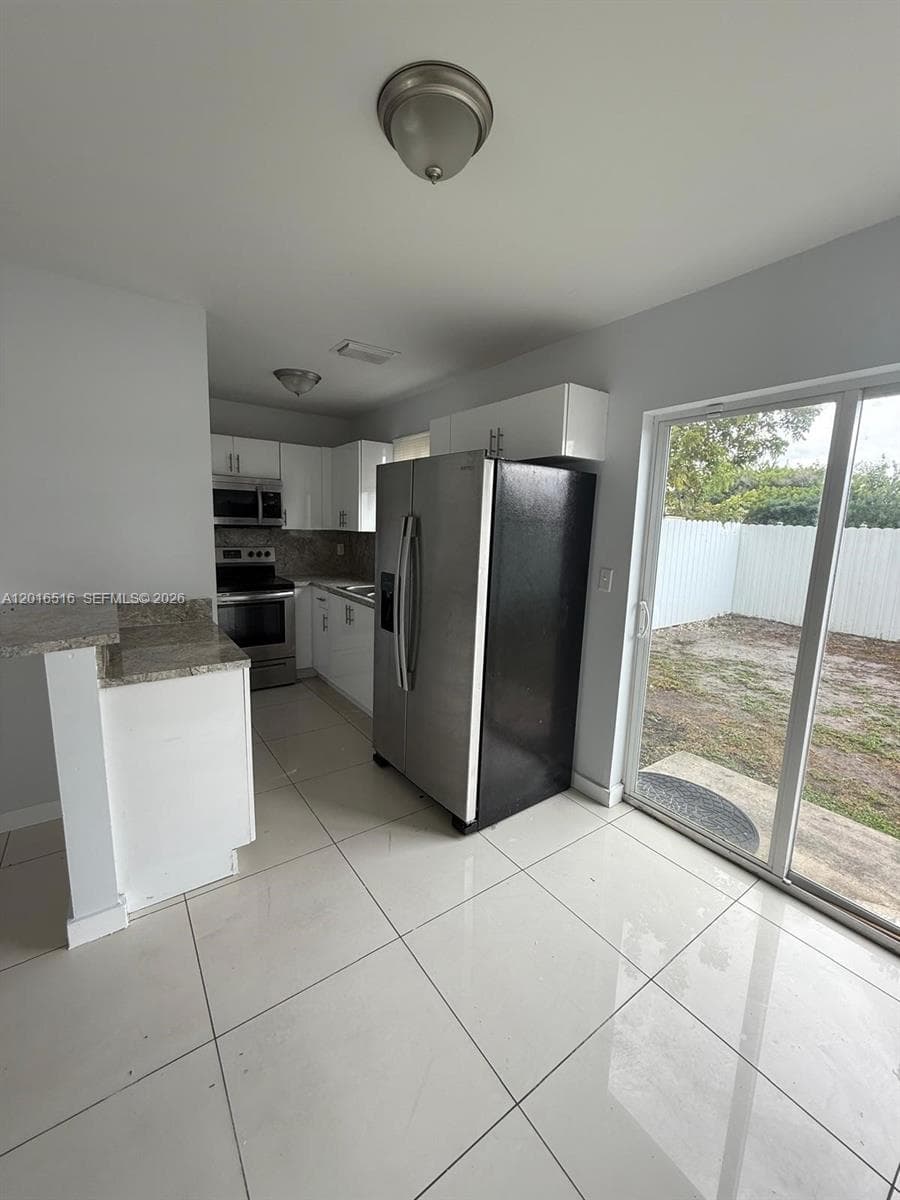 2121-2125 NW 72nd St, Miami FL 33147 — 3
