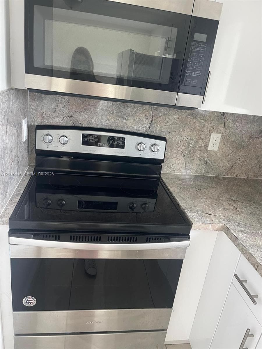 2121-2125 NW 72nd St, Miami FL 33147 — 20