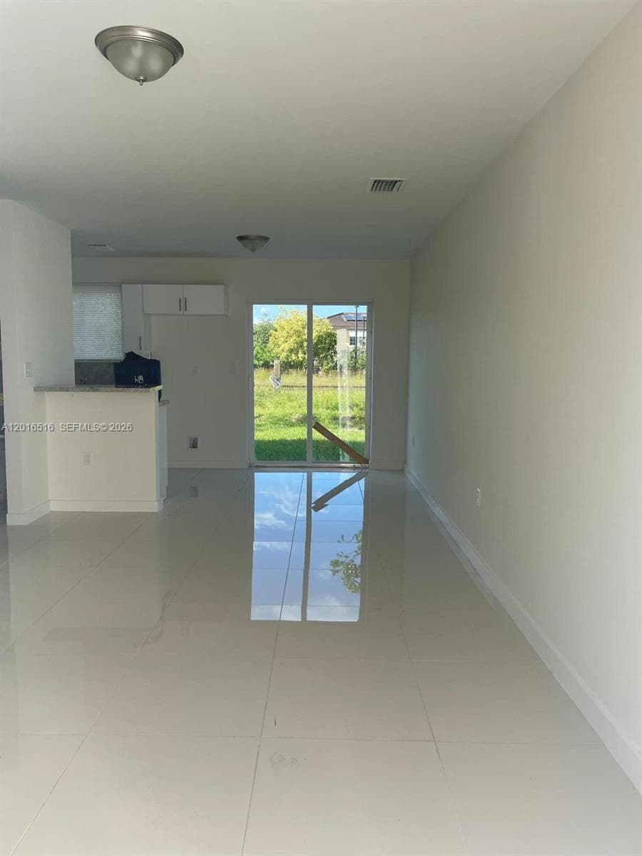 2121-2125 NW 72nd St, Miami FL 33147 — 24