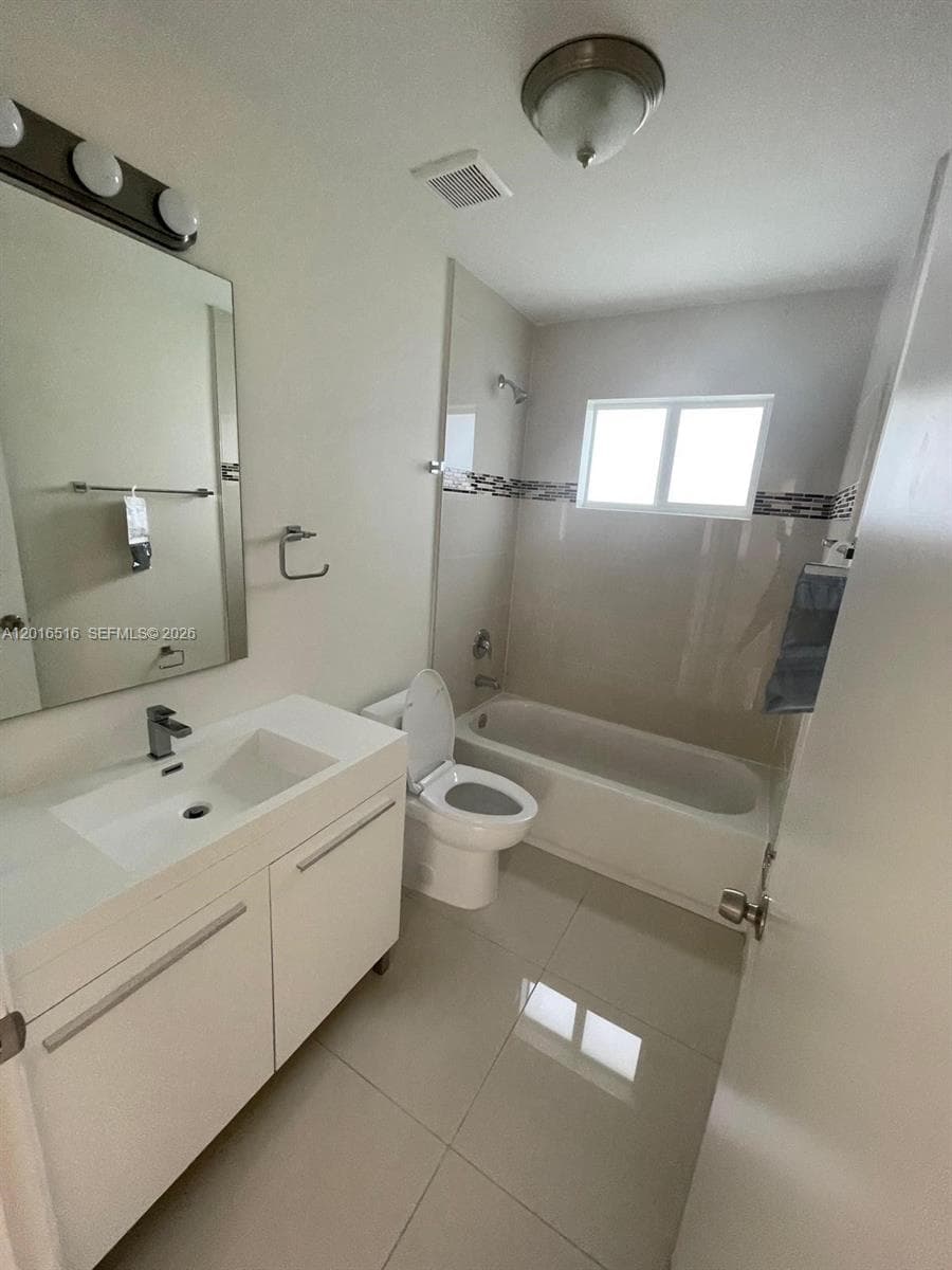 2121-2125 NW 72nd St, Miami FL 33147 — 19